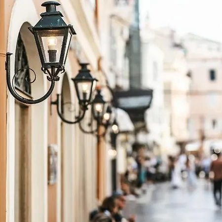 Pentanemi Loft, Corfu Old Town Appartement *